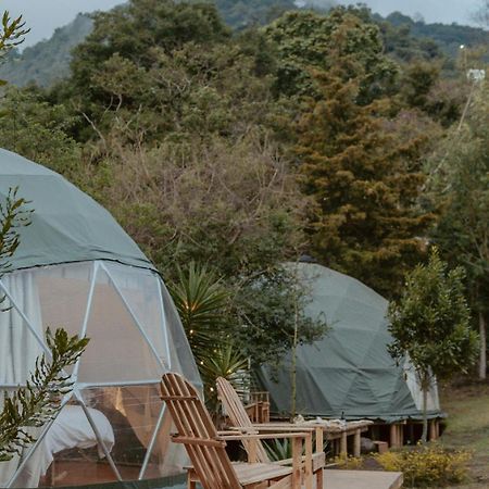 Las Cupulas At Earth Lodge Antigua Exterior photo